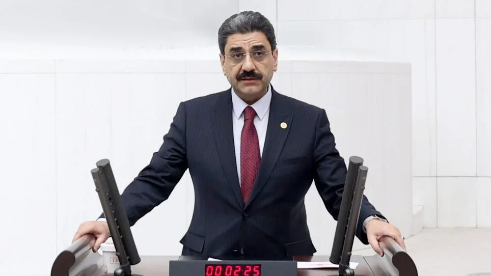 AK Parti Sivas Milletvekili Hakan Aksu’dan 23 Nisan Mesajı: Milli İrade Geleceğin Teminatıdır