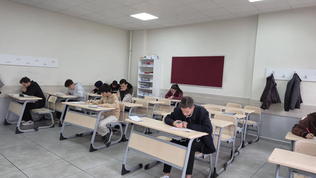 Ödüllü Bilgi Yarışmasına Rekor Katılım: 1455 Öğrenci Peygamber Efendimizin Hayatı İçin Yarıştı