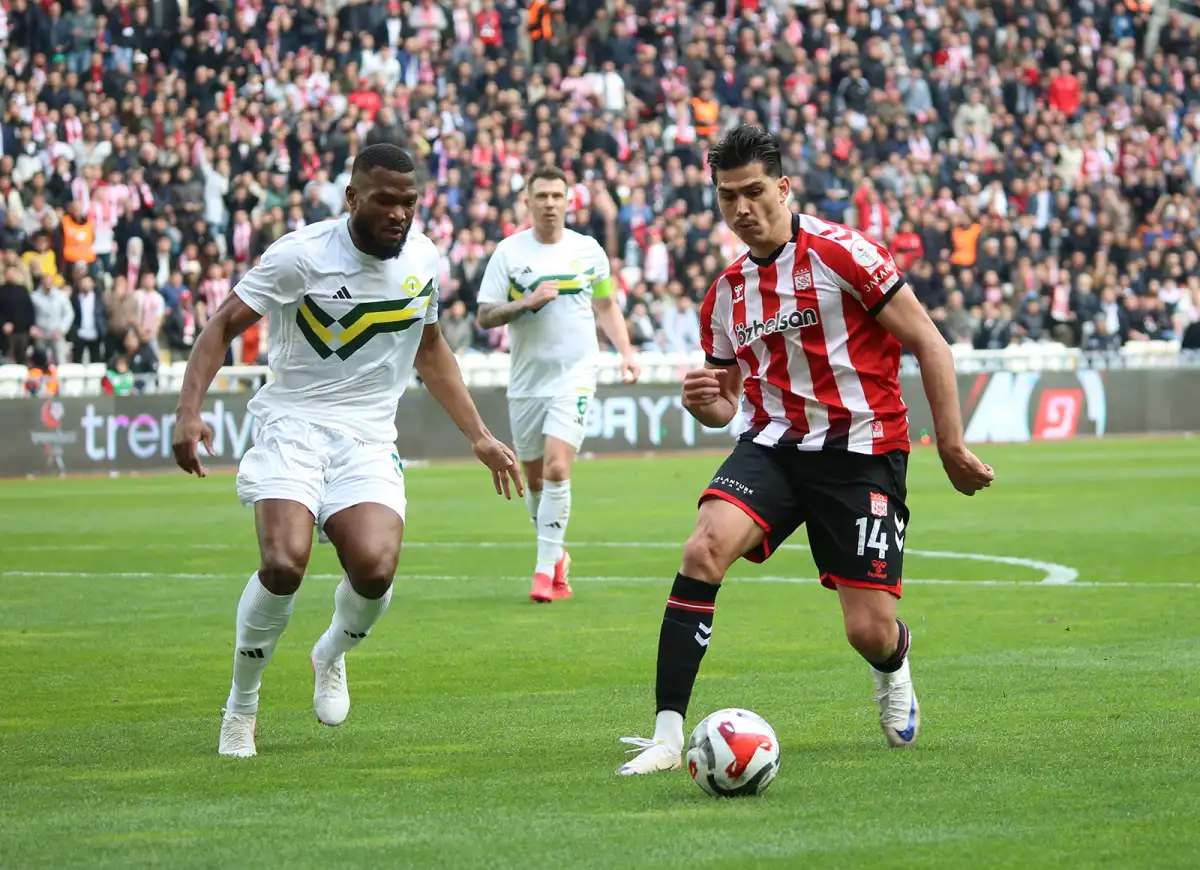 Sivasspor Evinde Şok Yaşadı: Esenler Erokspor 3 Golle Sivas’tan Galip Ayrıldı