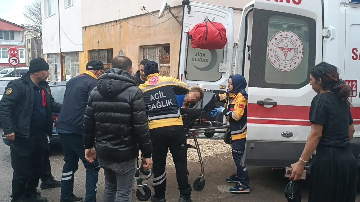 Sivas’ta Dehşet: Boşanma Aşamasındaki Eşini Bıçaklayıp Eve Kilitledi