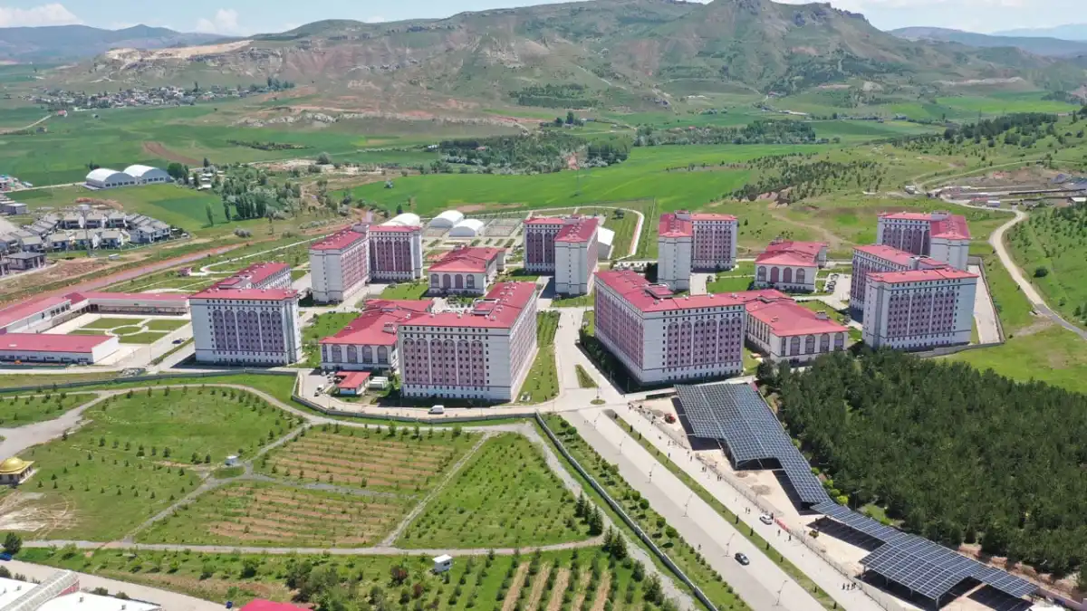 10 Bin Kişilik Dev Öğrenci Yurdunda Enerji Dönüşümü: Elektriğin Yüzde 40’ı Karşılanacak