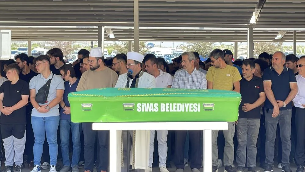 19 Yaşındaki İsmail Mete Gelöz Gözyaşlarıyla Uğurlandı!