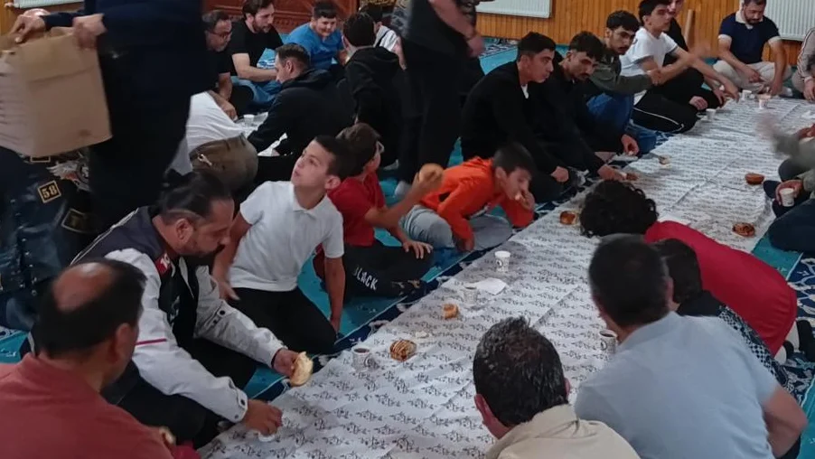 Sabah Namazında Anlamlı Buluşma!
